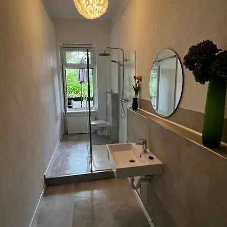 Stilvolles Quartier In Zentrumsnaehe Homestay *